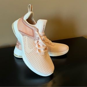 Blush Nike’s